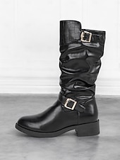 olcso Slouch Boots-fekete, lábszárközépig érő, lenge női csizma krokk-dombornyomott részletekkel és arany csatos díszítéssel – lezser és stílusos dizájn