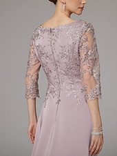 tanie Długość podłogi-Sukienka sheath na plażę Sukienka matki panny młodej Elegancka Dekolt bateau Długość do podłogi Satyna 3/4 długości rękaw z aplikacjami koronkowymi
