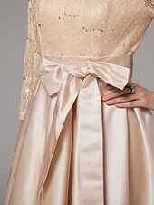 preiswerte Bodenlänge-A-Linien Kleid Mutter der Braut Kleid Elegant Plus-Size Hoch Niedrig Schmuckkragen Asymmetrisches Satin Spitze 3/4 Länge Ärmel Bodenn Länge mit Schärpe  Bandapplikationen