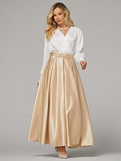 preiswerte Cocktailkleider-Zwei-Teile Cocktailkleider Elegantes Kleid Hochzeitsfeier Teelängen Langarm V-Ausschnitt Satin mit Falten Kleidern
