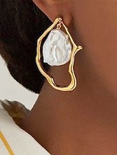 お買い得  レディースイヤリング-女性用の抽象的なゴールドドロップイヤリング、模造真珠のアクセント付き - エレガントでカジュアルな場面にぴったりのユニークなステートメントジュエリー