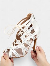 abordables Chaussures de danses latines-chaussures de danse latine en satin pour femmes avec lanières en cristal, bout ouvert et talon aiguille - parfaites pour la danse de salon et la performance