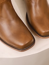 levne Cowboy &amp; Western Boots-dámské hnědé westernové kovbojské boty z umělé kůže - výška do půl lýtek s naskládaným podpatkem pro ležérní outfity a outfity ve venkovském stylu