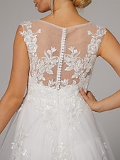economico Abiti sposa di lusso-abiti da sposa matrimonio sulla spiaggia a-line illusion neck senza maniche lunghezza pavimento corte strascico pizzo abiti da sposa con applicazioni ricamate 2025