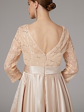 preiswerte Bodenlänge-A-Linien Kleid Mutter der Braut Kleid Elegant Plus-Size Hoch Niedrig Schmuckkragen Asymmetrisches Satin Spitze 3/4 Länge Ärmel Bodenn Länge mit Schärpe  Bandapplikationen