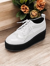 preiswerte Damenschnürschuhe-schwarz-weiße Damen-Brogue-Oxfords mit Plateausohle – Schnürschuhe aus Vintage-Lackleder mit dicker Sohle
