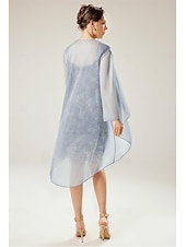 abordables Avec veste-Ensemble robe fourreau/colonne pour cérémonie de plage tenue de la mère de la mariée robe élégante à col bijou longueur genoux chiffon en dentelle manches 3/4 manteau inclus robes avec perles