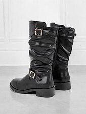 olcso Slouch Boots-fekete, lábszárközépig érő, lenge női csizma krokk-dombornyomott részletekkel és arany csatos díszítéssel – lezser és stílusos dizájn