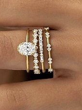 abordables Anillos de mujer-Anillos apilables de oro engastados con circonitas cúbicas de corte ovalado y redondo, elegantes joyas minimalistas para mujeres, perfectas para bodas, compromisos y ocasiones especiales.