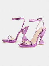 abordables Fête de la Vie Nocturne-sandales à lanières violettes métallisées pour femmes avec talons sculpturaux et bride à la cheville – talons hauts audacieux pour les soirées et les occasions spéciales