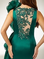 preiswerte GRÜN-Meerjungfrau/Trompete Abendkleid elegantes Kleid Verlobung Sweep/Pinselschleppe ärmellos bodenlang Rundhals Herbst Hochzeitsgast Stretch Satin mit Applikationen 2025