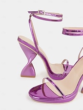 abordables Fête de la Vie Nocturne-sandales à lanières violettes métallisées pour femmes avec talons sculpturaux et bride à la cheville – talons hauts audacieux pour les soirées et les occasions spéciales