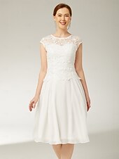 voordelige Met Jas-Twee-delige Sluier  Kolom Moeder van de Bruid Jurk Strand Bruiloft Elegante Sieraad Hals Knie Lengte Chiffon Satin Kant 3/4 Lengte Mouw Korte Jas Jurken met Applicaties