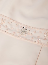 preiswerte Teelänge-zweiteiliges Etui-/Säulenkleid für die Mutter der Braut, elegantes Übergrößen-Ringhalskleid in Wadenlänge, ärmelloses Chiffon-Wickelkleid mit Schärpe/Band, Falten, Perlenbesatz, 2025