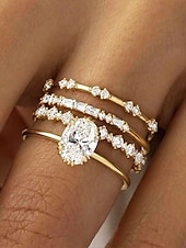 abordables Anillos de mujer-Anillos apilables de oro engastados con circonitas cúbicas de corte ovalado y redondo, elegantes joyas minimalistas para mujeres, perfectas para bodas, compromisos y ocasiones especiales.