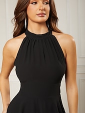 baratos Vestidos de Cocktail-Vestidos de Cocktail A-Line Vestido de Festa Convidada de Casamento Comprimento Até o Joelho Sem Mangas Decote Halter Chiffon Costas em V com Pregas Vestidos Derby 2025