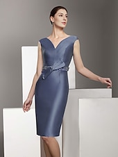 cheap With Jacket-Two Piece Sheath / Column Dress Suit Mother of the Bride Dress Elegant Vintage V Neck Knee Length Satin 3/4 Length Sleeve with Feather Beading Derby Dress Race Day Dress 2025
