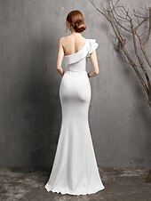 abordables BLANC-Robe de Soirée Sirène  Trompette Élégante Robe Formelle Mariage Longueur de Sol Sans Manches Une Épaule Crêpe Extensible avec Perles Volants 2025