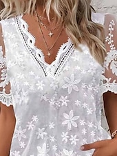 abordables Hauts en dentelle-Blouses en dentelle blanche élégante pour femmes blouses ajourées tops réguliers unis décontractés à manches courtes col en V patchwork en dentelle ajustement régulier quotidiens blancs romantiques