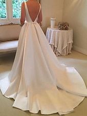 levne Svatební šaty-Formální boho svatební šaty ball gown V výstřih lodičkový výstřih bez rukávů kaplový vlak jersey nevěstin oblek nevěstinské šaty s drapováním a kapsou