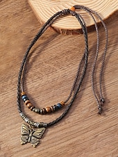 economico Collana da donna-collana vintage in pelle con ciondolo a farfalla – gioiello regolabile in stile boho per donne e uomini, perfetto per abbigliamento casual e da festa