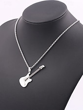 abordables Joyas para hombres-Collar con colgante de guitarra para hombre: joyería de estilo rock de acero inoxidable dorado y plateado para amantes de la música y ocasiones especiales.