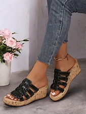 abordables Sandales Décontractées-sandales compensées dorées à lanières pour femmes avec semelle en imitation liège – chaussures d&#039;été élégantes pour les tenues décontractées et de plage