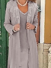 ieftine Cu jacheta-Rochie de mamă a miresei în două piese A-Line pentru nunta pe plajă Invitat formal la nuntă Elegant Mărime mare Casual Gât în V Largime din dantelă in amestec de bumbac fără mâneci Rochii cu aplicații