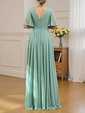 baratos Vestidos para Madrinhas-Linha A Vestido de Madrinha Decote V Manga Curta Frente Única Longo Chiffon / Elastano com Fru-Fru / Pregueado / Franzido 2022