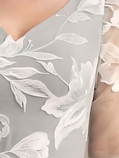 abordables Avec veste-Robe mère de la mariée deux pièces robe fourreau  colonne élégante vintage col en V longueur thé chiffon dentelle florale appliquée à manches 3/4 avec veste ruchée robe de jour de course