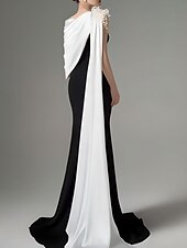 preiswerte SCHWARZ-Trompete / Meerjungfrau Abendkleider Elegant Kleid Formal Hochzeit Bodenlanger Rock Ärmellos Schulterfrei Stretch-Krepp mit Plissee 2025