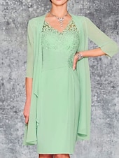 abordables Avec veste-Robe de mariée de plage deux pièces robe mère de la mariée invitée de mariage église élégante décolleté en V longueur genou chiffon manches 3/4 avec broderie 2025 taille personnalisée gratuite
