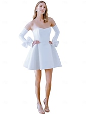 economico Abiti bianchi-Abiti bianchi per piccole lauree di fidanzamento Abiti da sposa A-Line Scollo a cuore Senza spalline Corto  Mini Seta Abiti da sposa con fiocco/i