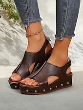 abordables Sandales Décontractées-sandales compensées découpées noires pour femmes avec détails cloutés et semelle plateforme confortable - chaussures d&#039;été tendance pour les sorties décontractées et à la plage