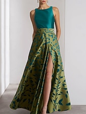 baratos FLORAIS-Vestido de Gala A-Line Floral Verde Vestido Elegante Formal Comprimento do Chão Sem Mangas Decote Halter com Bolsos Cetim com Bolso Vestido Derby Vestido de Dia de Corrida Vestido de Convidada para