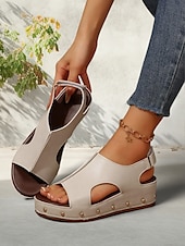 abordables Sandales Décontractées-sandales compensées découpées noires pour femmes avec détails cloutés et semelle plateforme confortable - chaussures d&#039;été tendance pour les sorties décontractées et à la plage