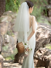 cheap Women&#039;s Hair Accessories-Elegant Two-Layer Bridal Veil with Soft Tulle – Classic Wedding Accessory for Brides, Ideal for Traditional and Formal Weddings