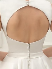abordables Petites Robes Blanches-Robe Blanche de Petite Remise de Diplôme de Fiançailles Robes de Mariage A-Ligne Col Carré Sans Manches Courte  Mini Satin Robes de Mariée Avec Sash  Ruban Fleur