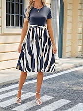 tanie Sukienki w paski i geometryczne-Damskie Sukienka mini Sukienka t-shirtowa Sukienka A line Sukienka sportowa Codzienny Urlop Ulica Codzienny Regularny Graficzny Krótki rękaw Półgolf Czarny Wino Granatowy Błękit nieba Lato