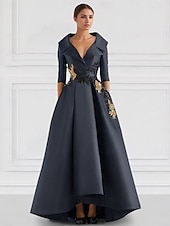 preiswerte SCHWARZ-Schwarzes A-Linie Abendkleid Vintage Gesticktes Elegantes Kleid Smokingkleid Formal Bodenlang Langarm V-Ausschnitt Tasche Satin mit Perlenapplikationen