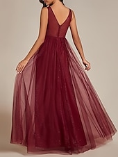 baratos Vestidos para Madrinhas-vestido de dama de honra em corte A, decote em V, sem mangas, elegante, longo, tule, com fenda frontal / franzido 2025
