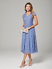 abordables Longueur du thé-Robe fourreau  colonne Mère de la mariée Robe d&#039;invitée Mariage Élégante Fête Petite Taille Décolleté en V Longueur thé Dentelle Manches courtes avec plis Couleur unie Midi Robe