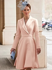 preiswerte Teelänge-Ä-Linie Smokingkleid Brautmutter Kleid Elegantes Vintage Einfacher Revers Tea Length Krepp Stretch Satin Stretchstoff Langarm Mit Einfarbig