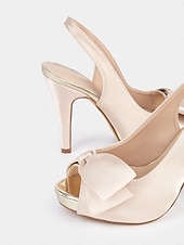 voordelige Bruiloftsgast-Satijnen slingback peeptoe hakken met strikaccent – chic en comfortabel, ideaal voor bruiloften en formele evenementen.