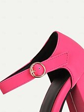 billige 1980-tallet-rosa plattformhæler for kvinner fra 1980-tallet med firkantet tå og ankelrem – dristig og stilig fottøy for fester, utesteder og trendy begivenheter