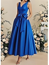 preiswerte Brautjungfernkleider-A-Linie Brautjungfernkleid V-Ausschnitt Ärmellos Elegant Knöchellänge Satin mit Schleife(n)  Falten