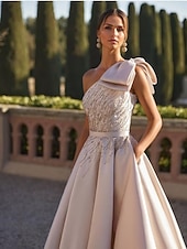 billige champagne-A-Linje Kveldskjole Elegant Kjole Formell Bryllup Gulvlengde Uten Ermer One Shoulder Sateng med Glitter Sløyfe(r) Perler