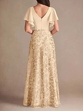abordables Longueur du plancher-Robe de mère de la mariée trapèze élégante vintage simple col en V longueur au sol en mousseline de soie à volants manches courtes avec dentelle florale paillettes 2025