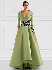 preiswerte SCHWARZ-Schwarzes A-Linie Abendkleid Vintage Gesticktes Elegantes Kleid Smokingkleid Formal Bodenlang Langarm V-Ausschnitt Tasche Satin mit Perlenapplikationen