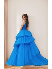 baratos Vestidos Baile Formatura-vestidos de baile em camadas linha a vestido de festa festa à noite coquetel comprimento até o chão sem mangas decote halter poliéster com pregas miçangas 2025